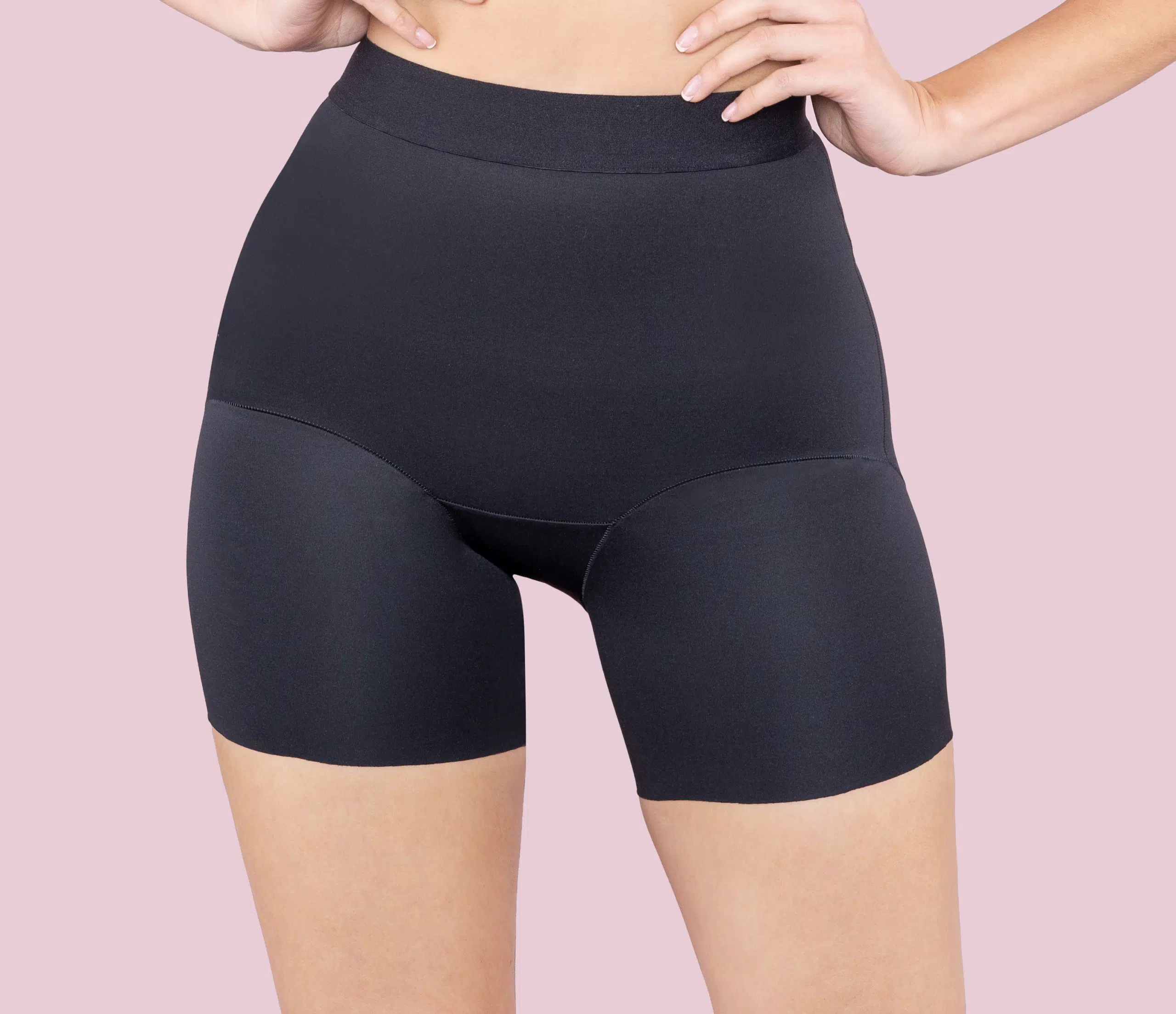 Ropa interior levanta cola