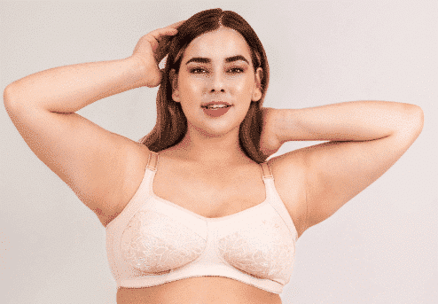 mujer usando un brasier en algodón